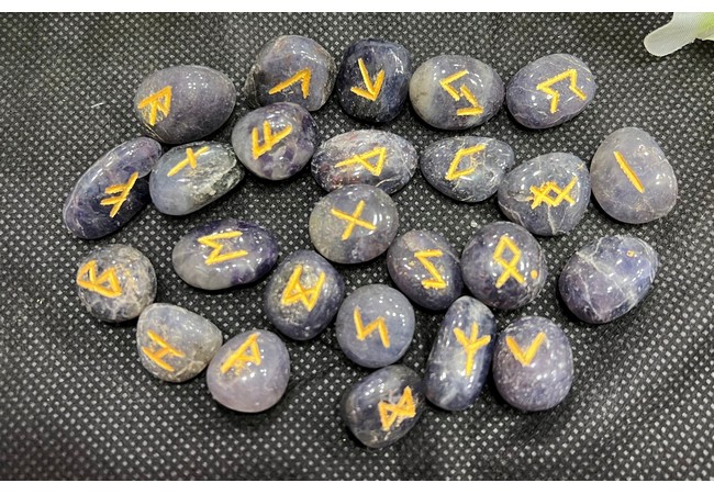 Iolite Rune Set