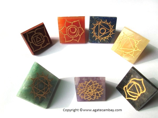Chakra Engraved Pyramid Set