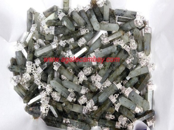 Labradorite Pencil Point Pendant With Silver Plated