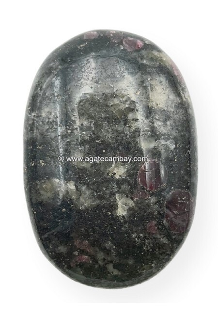 Spinel Palm Stone